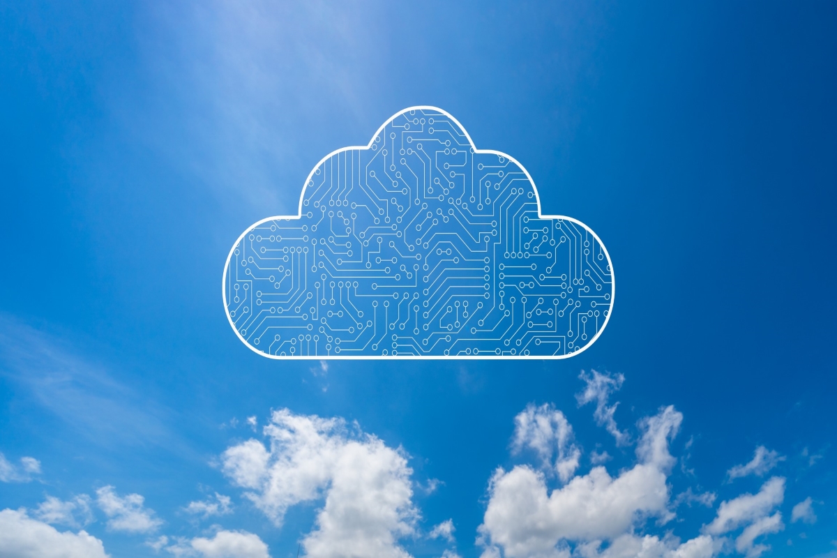 cloud-computing-computer-technology-icon-with-circuit-board-pattern-texture-isolated-on-blue-sky_t20_mo9lnm