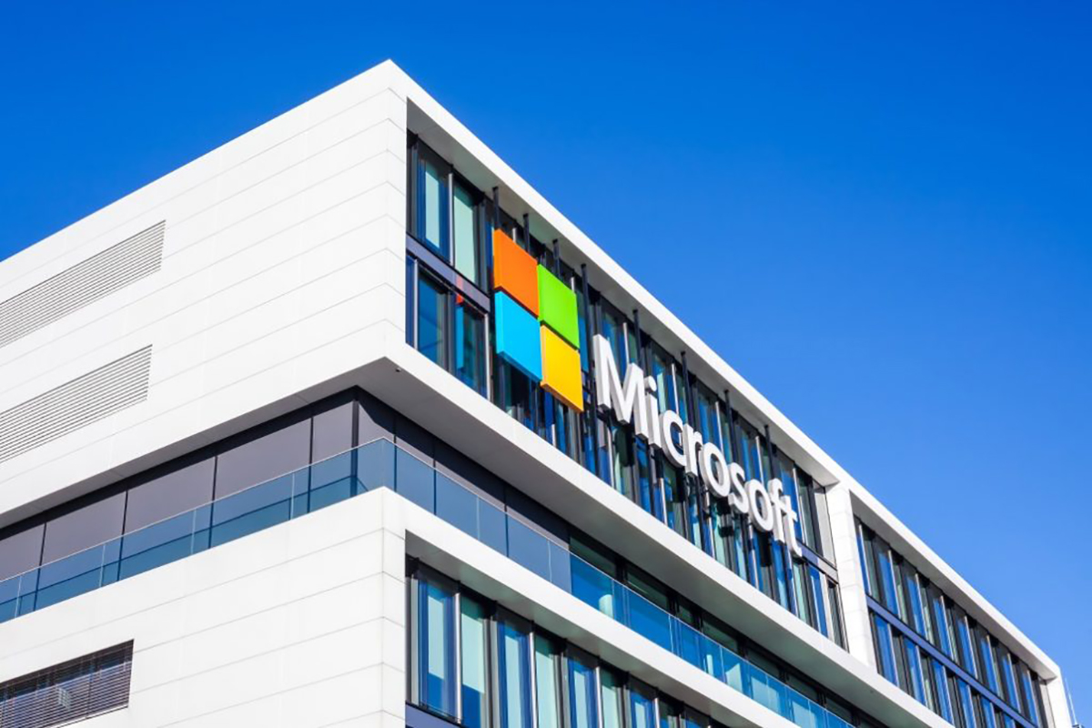 munich-germany-december-26-2018-microsoft-logo-at-the-company-office-building-located-in-munich_t20_eVLK32-1-1024x683